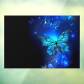 Morpho Butterfly in de donkere achtergrond Raamsticker (Vel 3)