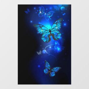Morpho Butterfly in de donkere achtergrond Raamsticker