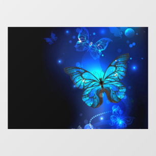 Morpho Butterfly in de donkere achtergrond Raamsticker