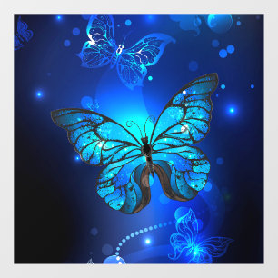 Morpho Butterfly in de donkere achtergrond Raamsticker
