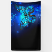 Morpho Butterfly in de donkere achtergrond Spandoek (Verticaal)