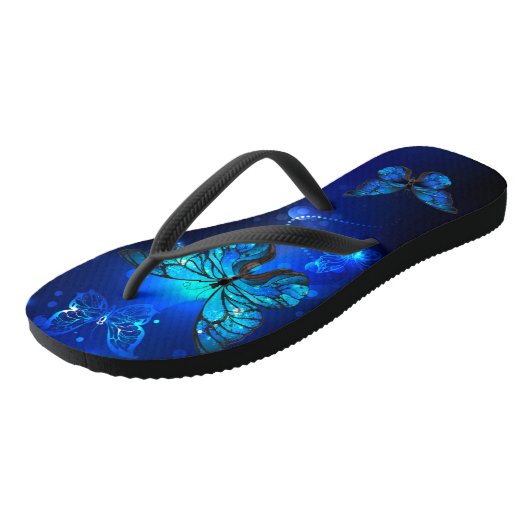 Morpho Butterfly in de donkere achtergrond Teenslippers (Schuin)
