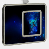 Morpho Butterfly in de donkere achtergrond Verzilverd Omlijst Ornament (Rechts)