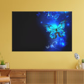 Morpho Vlinder in de Donkere Achtergrond Canvas Afdruk (Insitu (Woonkamer))