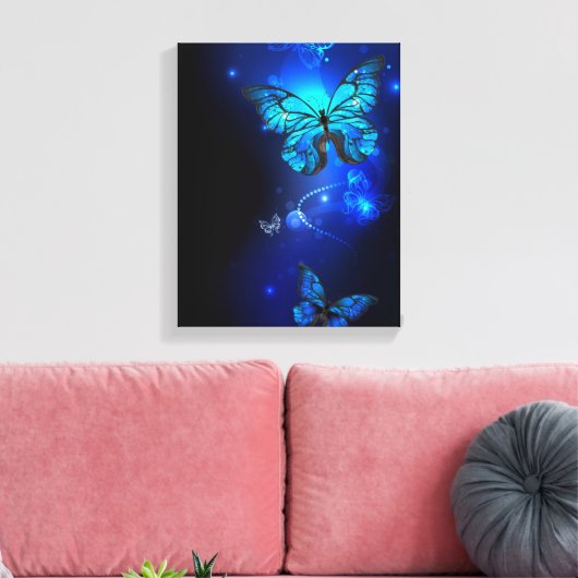 Morpho Vlinder in de Donkere Achtergrond Canvas Afdruk (Insitu (Woonkamer))
