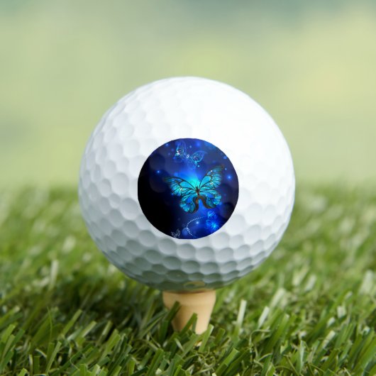 Morpho Vlinder in de Donkere Achtergrond Golfballen (Insitu Shirt)