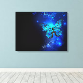 Morpho Vlinder op Donkere Achtergrond Canvas Afdruk (Insitu (Houten vloer))