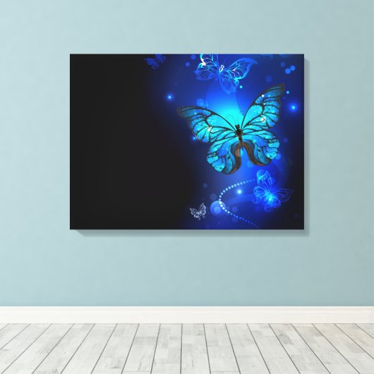 Morpho Vlinder op Donkere Achtergrond Canvas Afdruk (Insitu (Houten vloer))