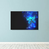 Morpho Vlinder op Donkere Achtergrond Canvas Afdruk (Insitu (Houten vloer))