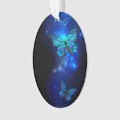 Morpho Vlinder op Donkere Achtergrond Ornament (voorkant)