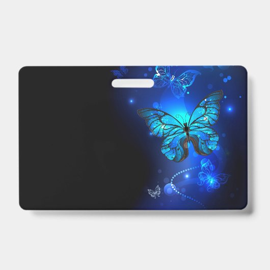 Morpho Vlinder tegen Donkere Achtergrond Badge (Voorzijde)