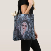Morrigan godin met raaf door Renee Tote Bag (Dichtbij)