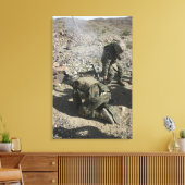 Mortarmen bedekken hun oren en doen hun ogen afzie canvas afdruk (Insitu (Woonkamer))