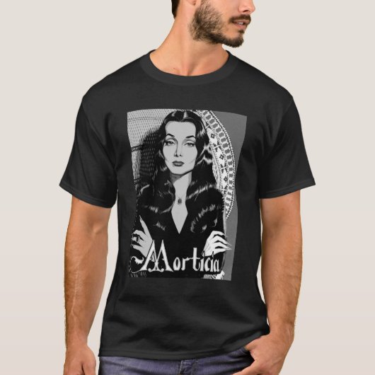 morticia addams Essential T-Shirt (Voorkant)