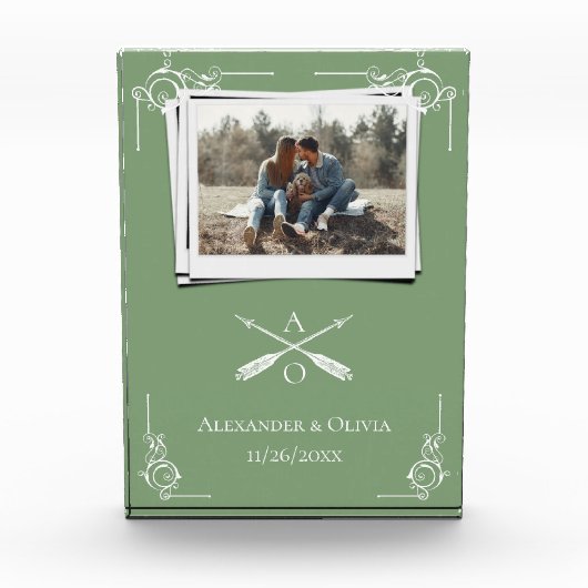 Mos Groen Monogram en Pijlen Passen getrouwd Fotoblokken (Voorkant)
