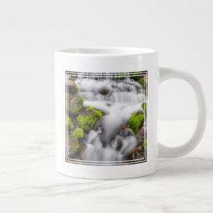 Mos rond varenbron grote koffiekop