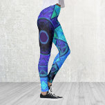 Mosaic Mandala Blue en Paars Leggings<br><div class="desc">Deze mozaïekkaleidoscoopbloem heeft briljante blauwe en paarse tegels. Het is levendige geometrie geïnspireerd door fractals,  mandala's en gekleurde glazen mozaïeken. Kies nu voor dit trippy ontwerp voor je favoriete vriend die van heldere kleuren houdt!</div>