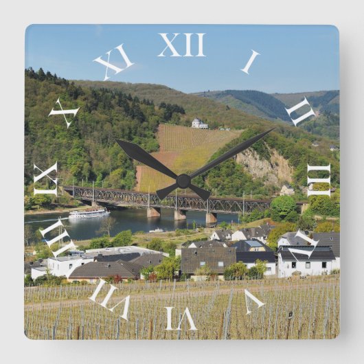 Moselbrücke bei Bullay Vierkante Klok (Voorkant)