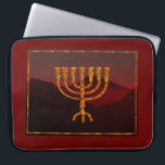 Moshe's Menorah Laptop Sleeve<br><div class="desc">In de Torah Moshe Rabbenu wordt gezegd: "Je zult een Menorah van zuiver goud maken, geslagen, de Menorah wordt gemaakt, zijn basis, zijn tak, zijn goblets, zijn knoppen, en zijn bloemen zullen er vanaf worden gehammerd, " [Shmot 25:31] en later, "Zie, en bouw, volgens hun vorm die je op de...</div>
