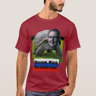 Moskou Mitch is niet-Amerikaans, schildpad, vlag,  T-shirt