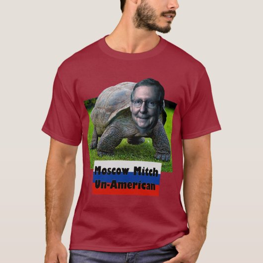 Moskou Mitch is niet-Amerikaans, schildpad, vlag,  T-shirt (Voorkant)