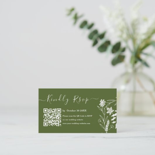 Moss Green Boho Typography QR Code RSVP Weddenscha Informatiekaartje (Staand voorkant)