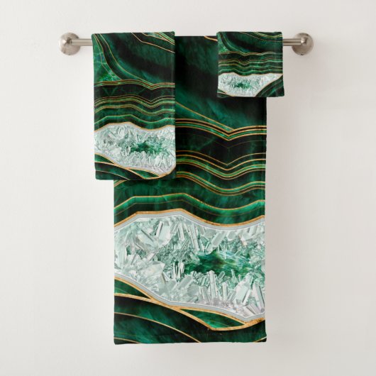 Moss Green Geode en Crystals Digital Art Bad Handdoek (Insitu)