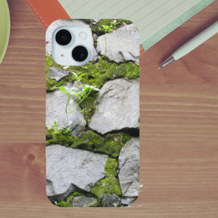 Mossy Rock Wall iPhone 16 Hoesje