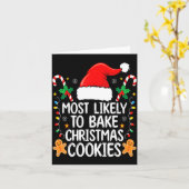 Most Likely To Bake Christmas Cookies Funny Baker  Kaart (Gele Bloem)