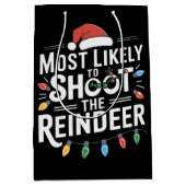 Most Likely To Shoot The Reindeer Family Christmas Medium Cadeauzakje (Voorkant)
