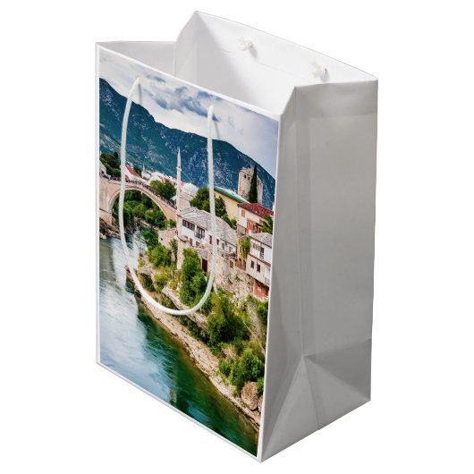 Mostar Bosnië en Herzegovina Medium Cadeauzakje (Achterkant Gekanteld)