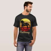 Mosterangpaarden die op zonsondergang lopen t-shirt (Voorkant volledig)