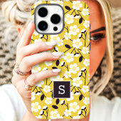 Mosterd Bloemige Monogram Hoes