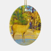 Mosterd gekleurd deer met lichtblauw keramisch ornament (Rechts)