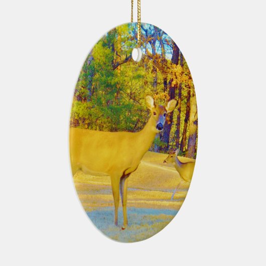 Mosterd gekleurd deer met lichtblauw keramisch ornament (Rechts)