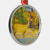 Mosterd gekleurd deer met lichtblauw metalen ornament (Rechts)