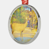 Mosterd gekleurd deer met lichtblauw metalen ornament (Links)