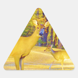 Mosterd gekleurd deer met lichtblauw sticker
