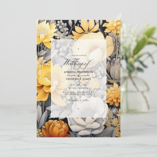 Mosterdgeel en lichtgrijs bloemenbruiloft kaart (Staand voorkant)