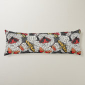 Moten op witte hydrangea lichaamskussen (Voorkant)