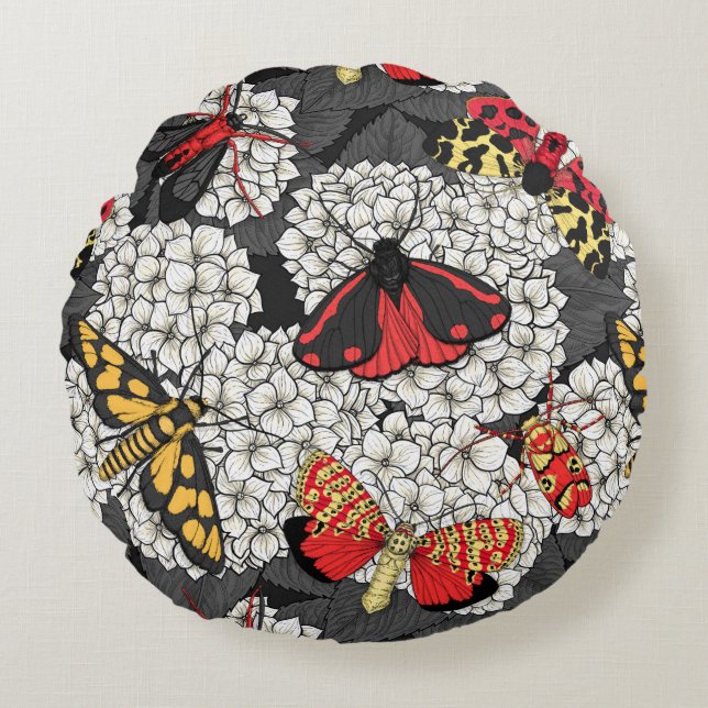 Moten op witte hydrangea rond kussen (Voorkant)