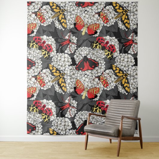 Moten op witte hydrangea wandkleed (In situ)