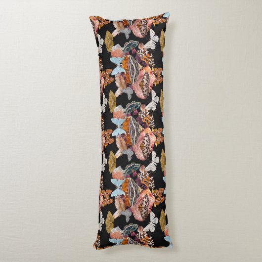 Moth Cotillion | Lange-hoofdpijp Goblincore Lichaamskussen (Achterkant (Verticaal))