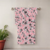 Moth Meadow Pink Bad Handdoek