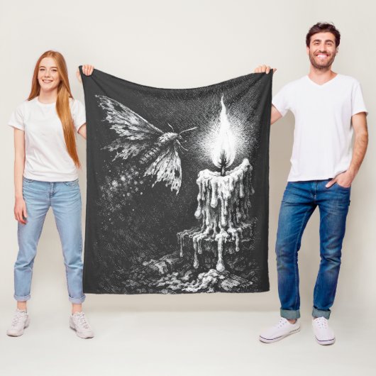 Moth to the Flame — door BurnsInHell Fleece Deken (In situ)