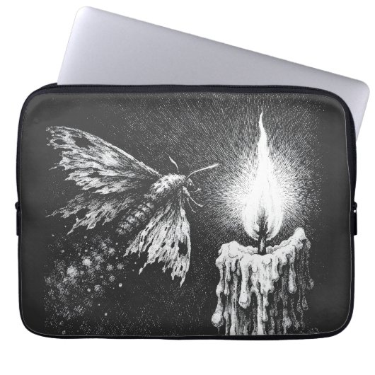 Moth to the Flame — door BurnsInHell Laptop Sleeve (Voorkant)
