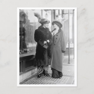 Mother and Daughter Shopping Briefkaart