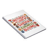 Mother’s Love Is A Garden Where Kindness Blooms Notitieboek (Rechterzijde)