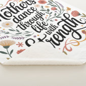 Mothers Dance Through Life With Strength Sherpa Deken (3/4)