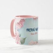 Mother's Day Mug Text "MOM" "Since 1972" Mok (Voorkant links)